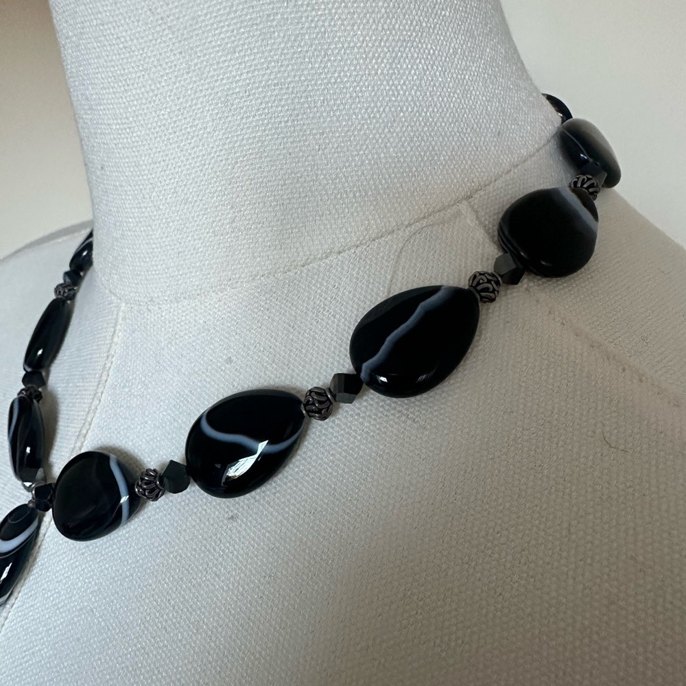 COPY - Black/White Agate Necklace - Picture 7 of 9